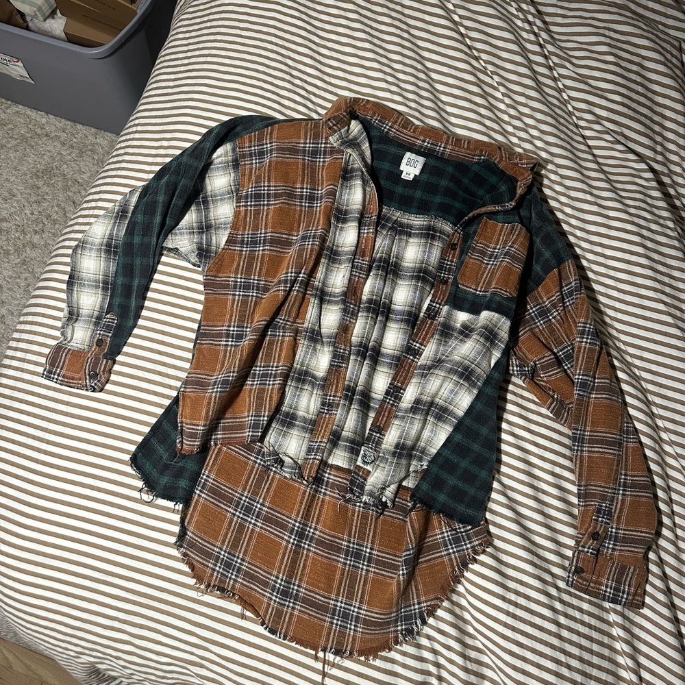 BDG Multi-Panel Plaid Flannel Shirt Jacket in Brown and Green
